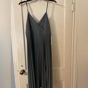 NWT beautiful Athleta gray pleated Pirouette Dress 1x